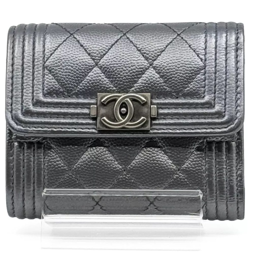CHANEL BOY QUILTED TRIFOLD COMPACT WALLET‎ SILVER